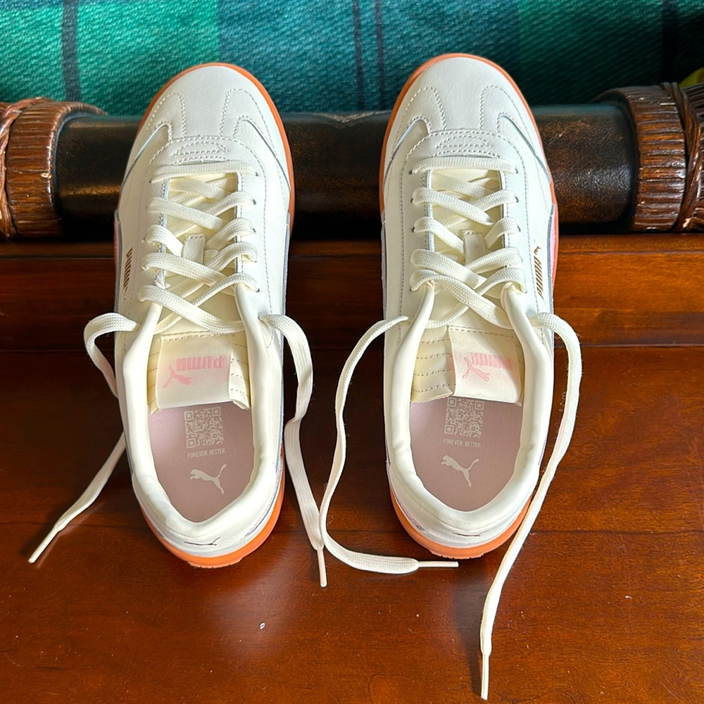 PUMA Women’s Club 5v5 Sneaker sz 8.5